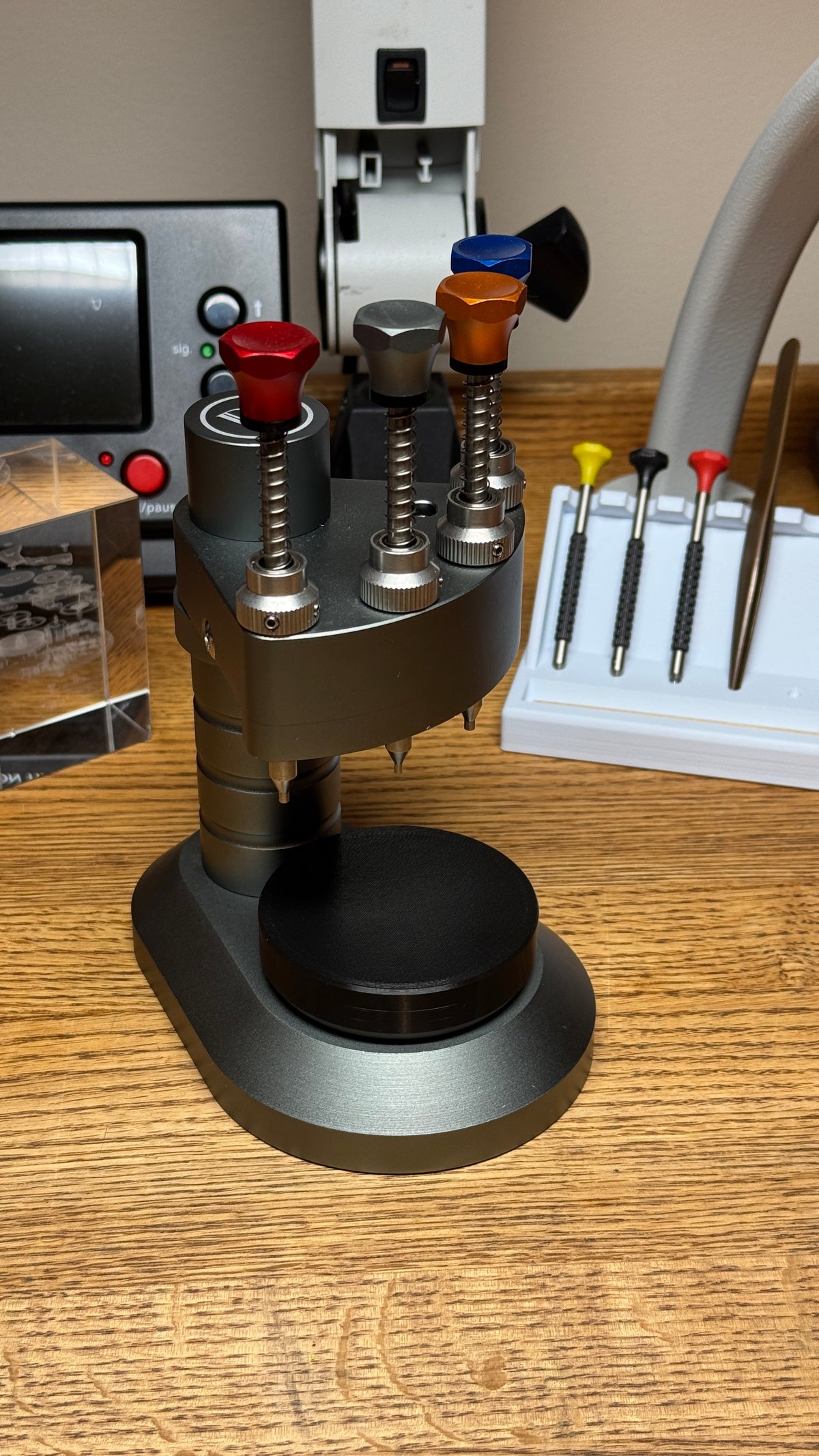 Hand Setting Tool Puck (Base)